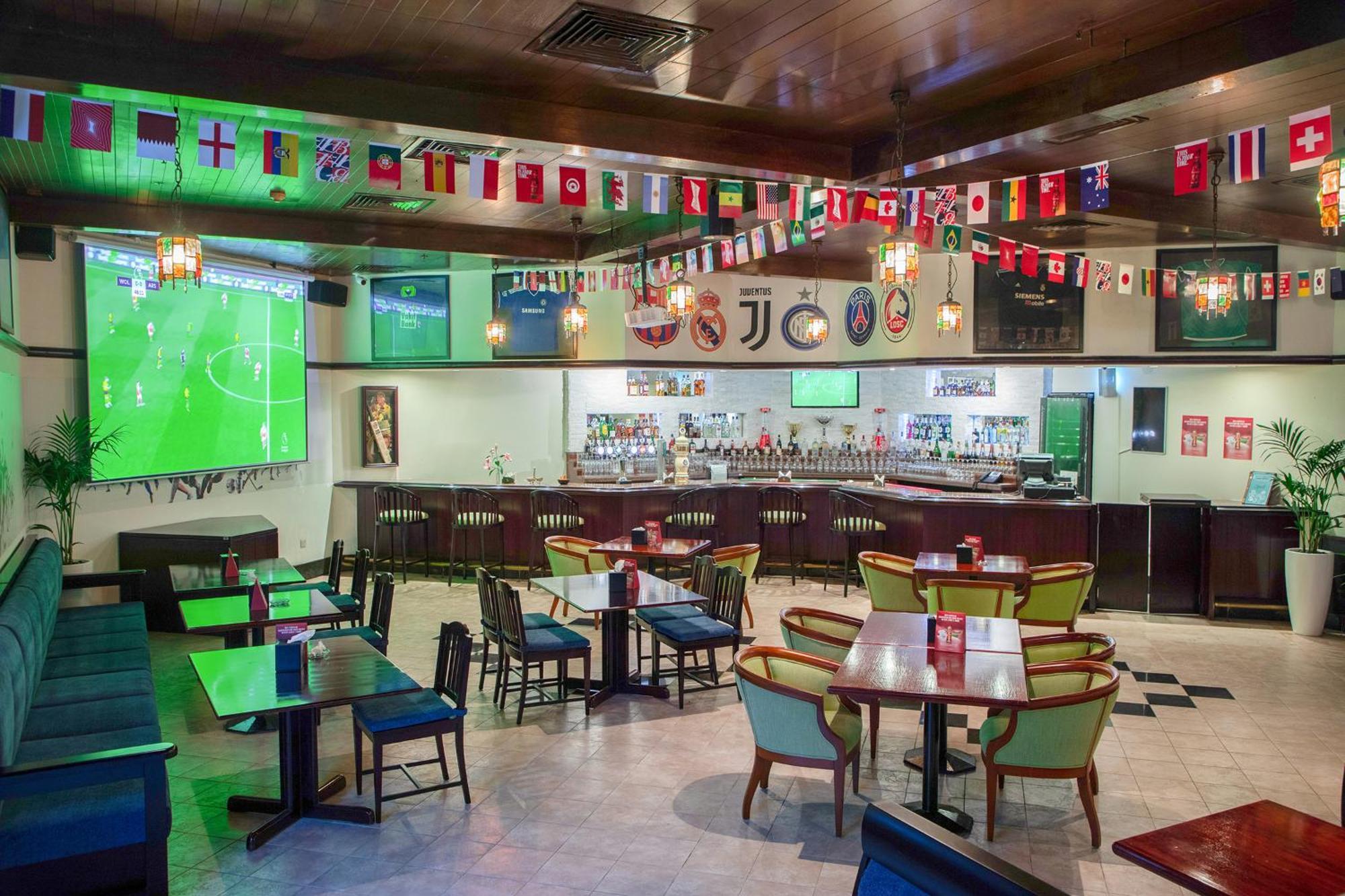 아지만 호텔 외부 사진 The interior of a typical JCo