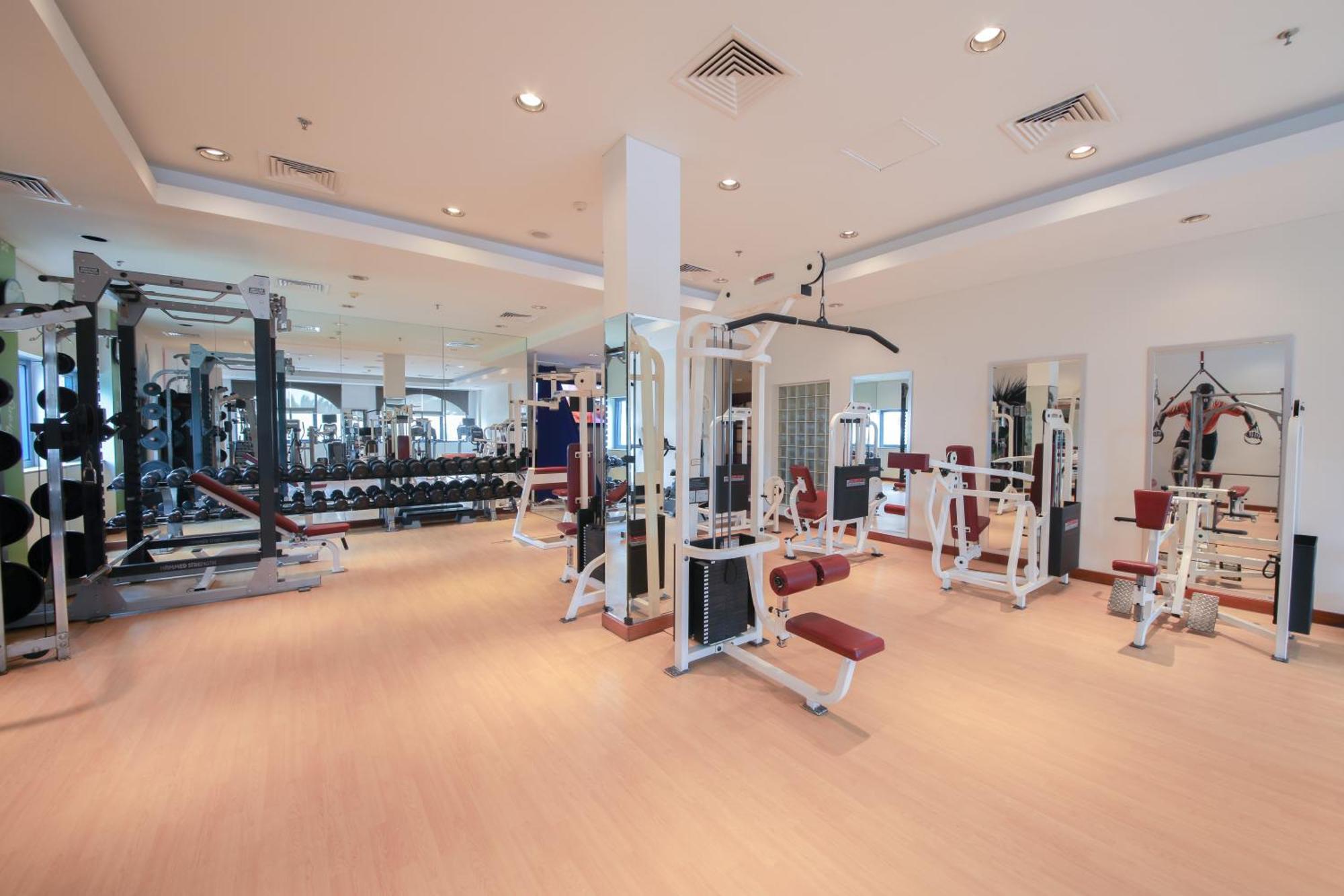 아지만 호텔 외부 사진 The gym at the Grand Hyatt Hotel, Dubai