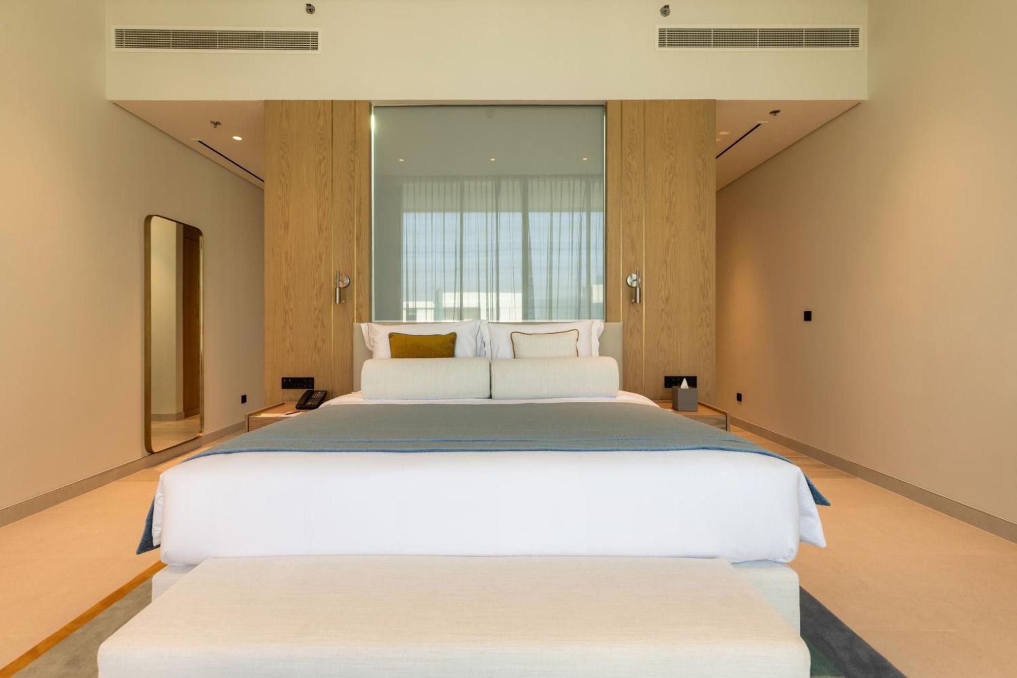아지만 호텔 외부 사진 A bedroom at the hotel
