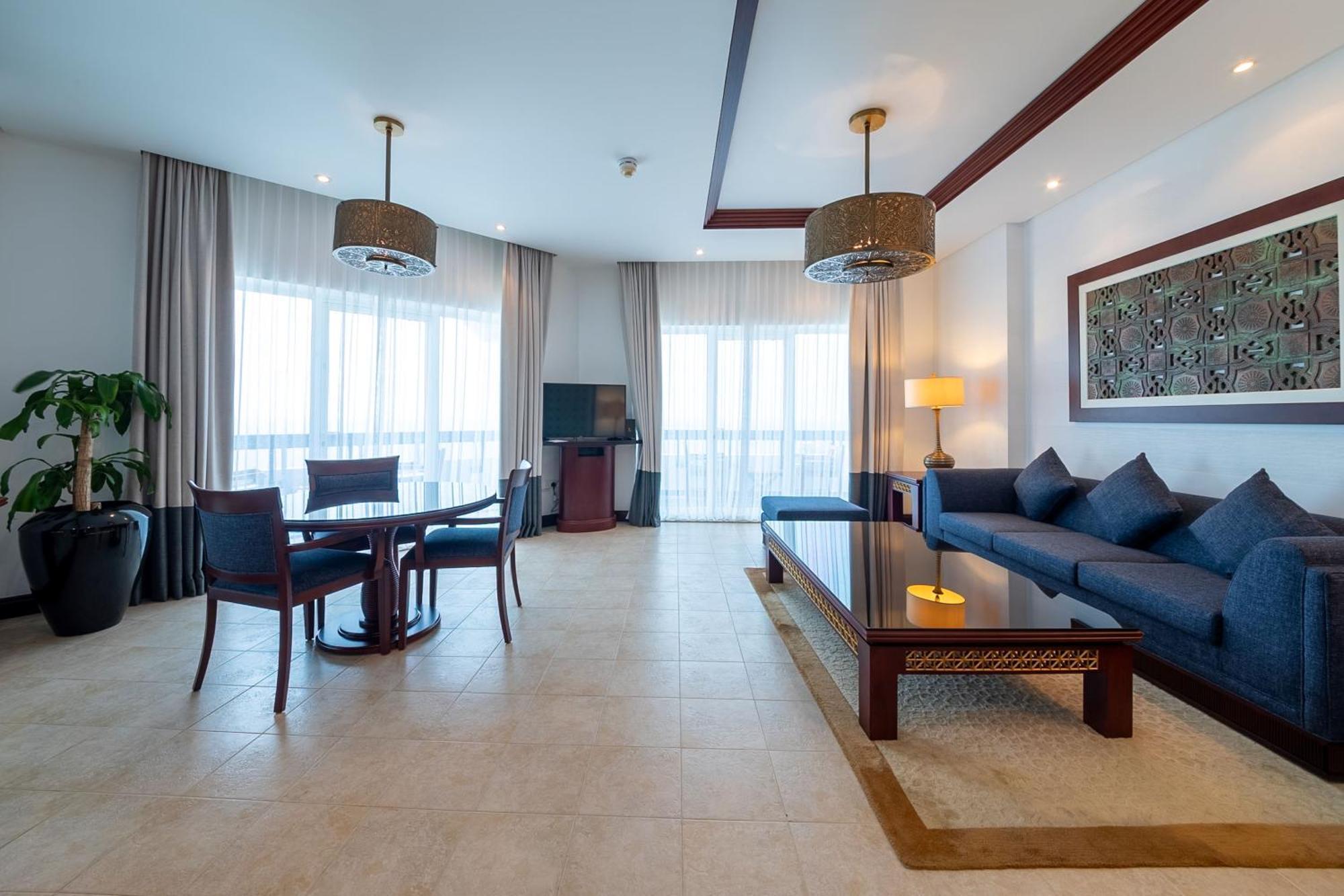 아지만 호텔 외부 사진 Suite at the hotel
