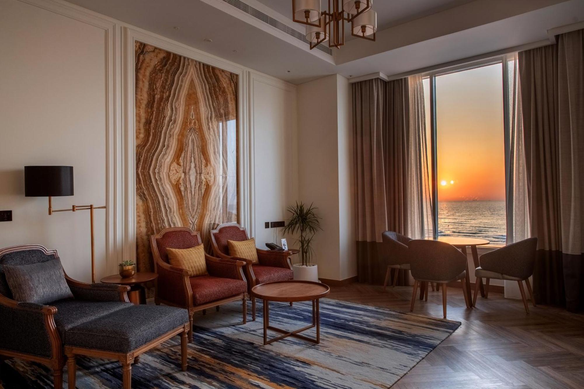 아지만 호텔 외부 사진 A suite at the Taj Mahal Palace